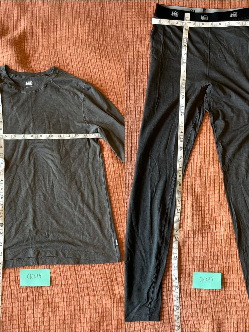 REI 100% Merino Wool Kids Black Base Layer - Long Sleeve Top & Leggings SET